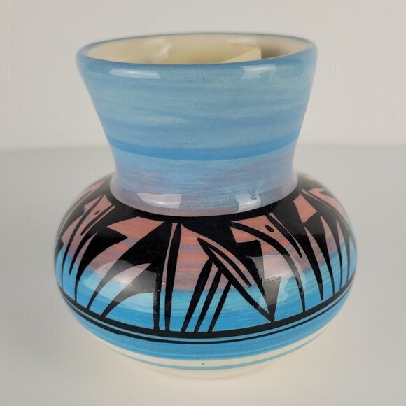 Mesa Verde Pottery Boho Native American Hand Painted Glazed Ceramic Pottery/Vase - Picture 1 of 9
